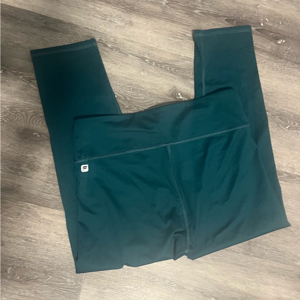 Fabletics capris